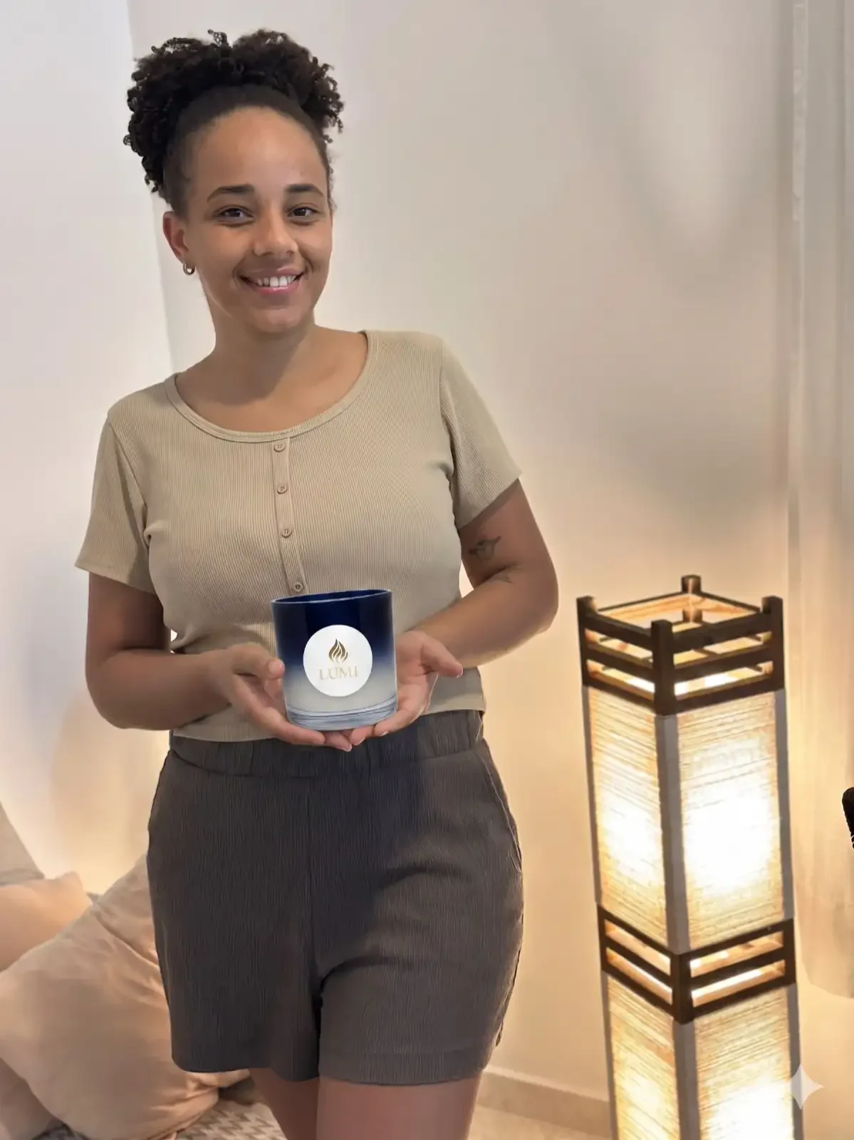Maíle, idealizadora da Lumi Velas